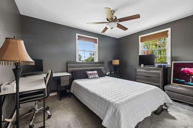 8072 Sawyer Brown Rd, Nashville, TN 37221