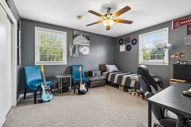 8072 Sawyer Brown Rd, Nashville, TN 37221