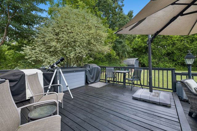 8072 Sawyer Brown Rd, Nashville, TN 37221