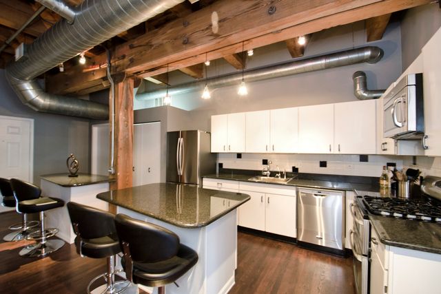 14 N Peoria Street 5H, Chicago, IL 60607