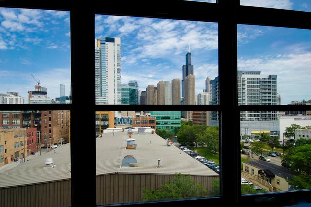 14 N Peoria Street 5H, Chicago, IL 60607