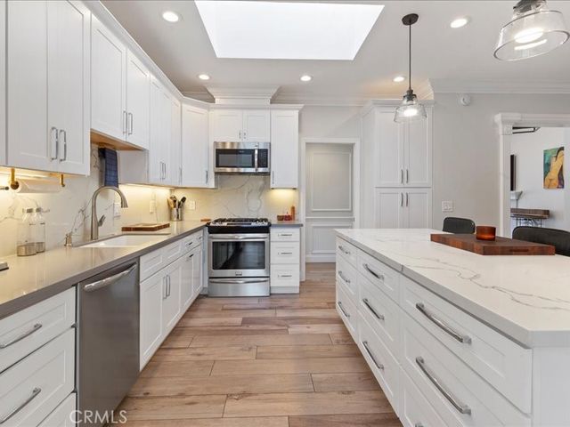 8 Sandbar Drive, Corona Del Mar, CA 92625