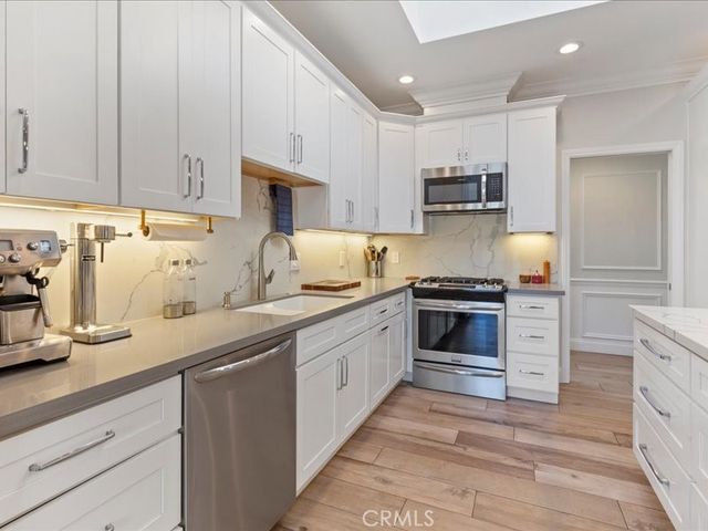 8 Sandbar Drive, Corona Del Mar, CA 92625