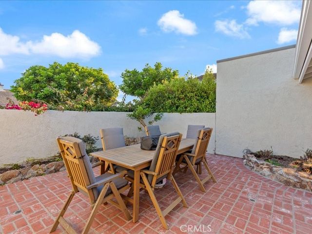 8 Sandbar Drive, Corona Del Mar, CA 92625
