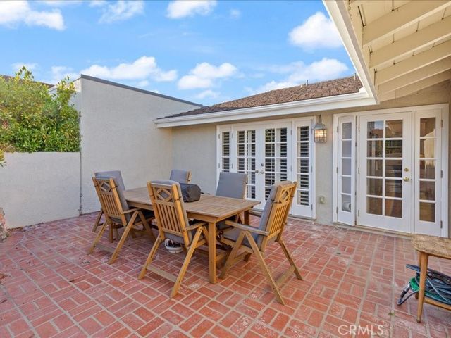 8 Sandbar Drive, Corona Del Mar, CA 92625