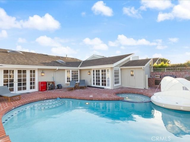 8 Sandbar Drive, Corona Del Mar, CA 92625