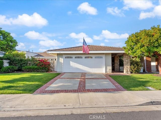 8 Sandbar Drive, Corona Del Mar, CA 92625