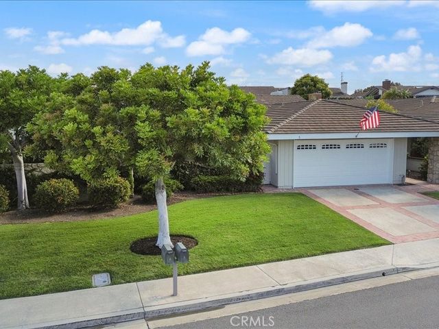 8 Sandbar Drive, Corona Del Mar, CA 92625