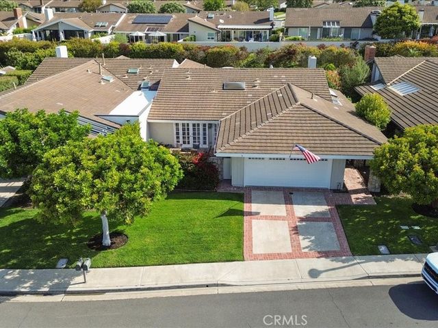 8 Sandbar Drive, Corona Del Mar, CA 92625