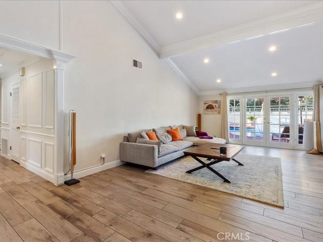 8 Sandbar Drive, Corona Del Mar, CA 92625