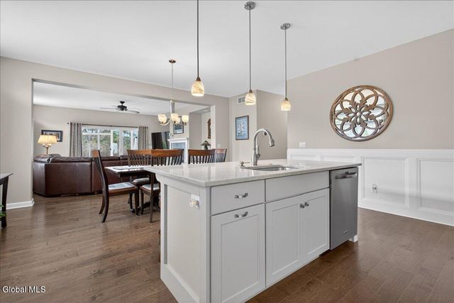 45 Somerset Drive, Halfmoon, NY 12118