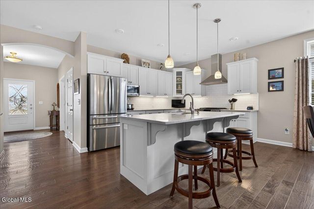 45 Somerset Drive, Halfmoon, NY 12118