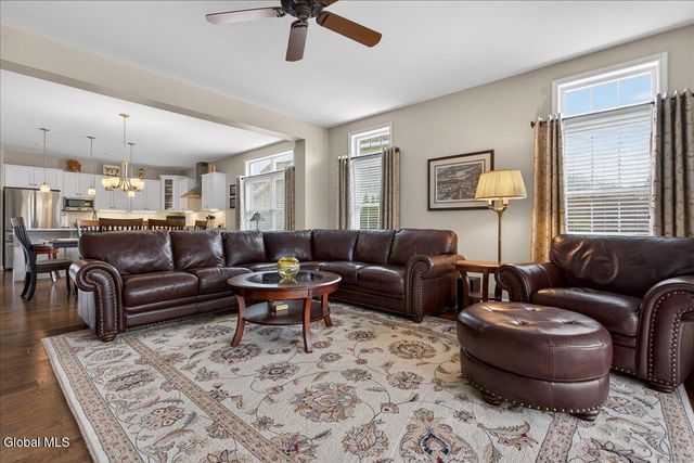 45 Somerset Drive, Halfmoon, NY 12118