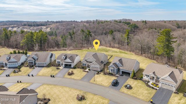 45 Somerset Drive, Halfmoon, NY 12118