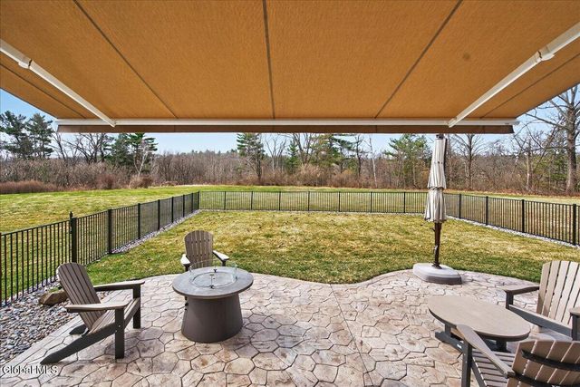 45 Somerset Drive, Halfmoon, NY 12118