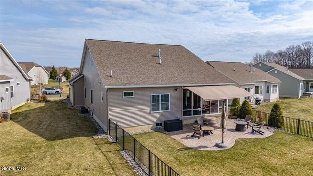 45 Somerset Drive, Halfmoon, NY 12118