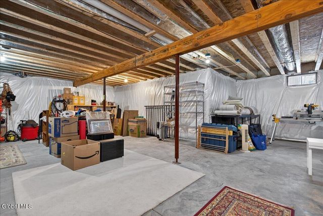 45 Somerset Drive, Halfmoon, NY 12118