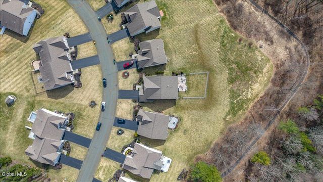 45 Somerset Drive, Halfmoon, NY 12118