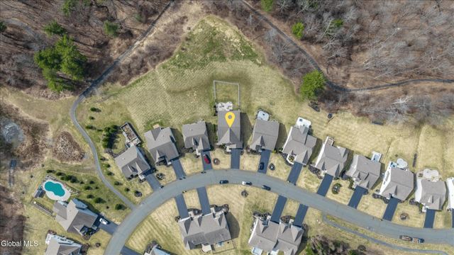 45 Somerset Drive, Halfmoon, NY 12118