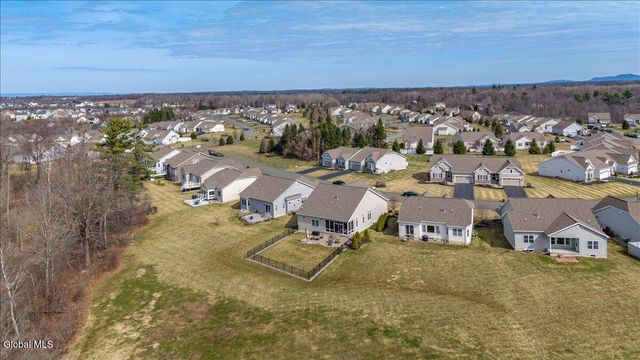 45 Somerset Drive, Halfmoon, NY 12118