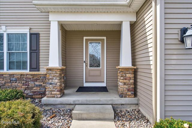 45 Somerset Drive, Halfmoon, NY 12118