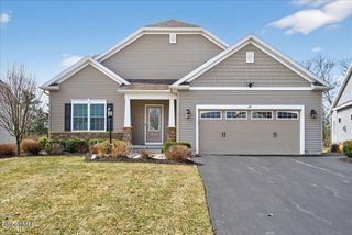 45 Somerset Drive, Halfmoon, NY 12118