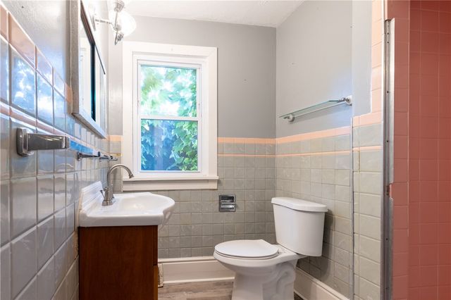 429-431 Cavitt Ave, Trafford, PA 15085
