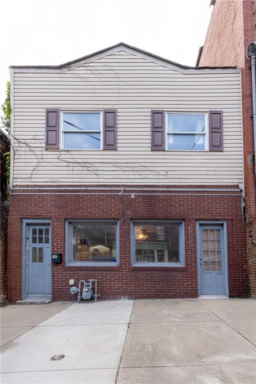 429-431 Cavitt Ave, Trafford, PA 15085