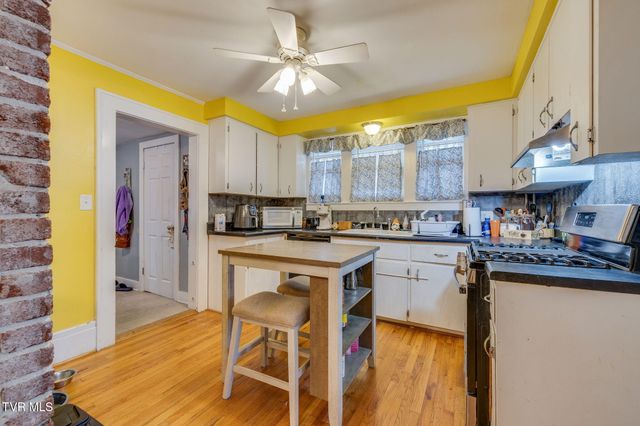 222 2nd Street, Erwin, TN 37650