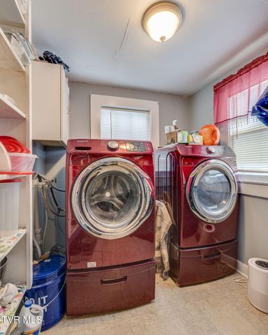 222 2nd Street, Erwin, TN 37650