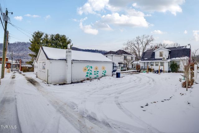 222 2nd Street, Erwin, TN 37650