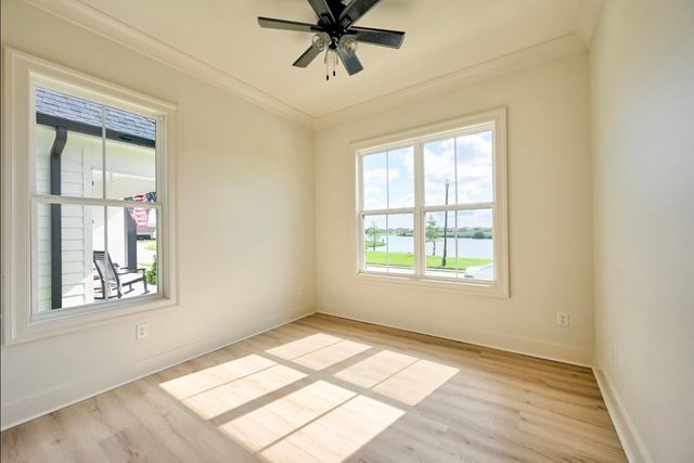 201 Royal Oak Boulevard, Thibodaux, LA 70301