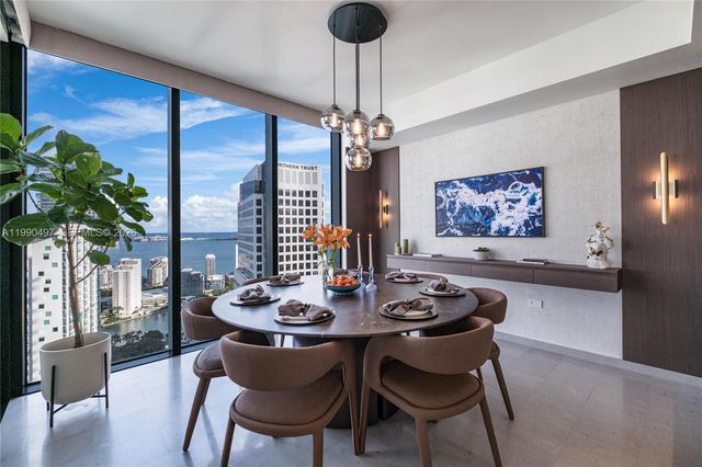 68 SE 6th St 3711, Miami, FL 33131