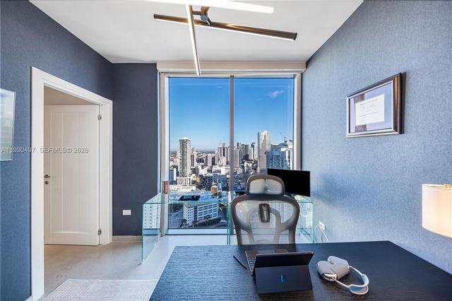 68 SE 6th St 3711, Miami, FL 33131