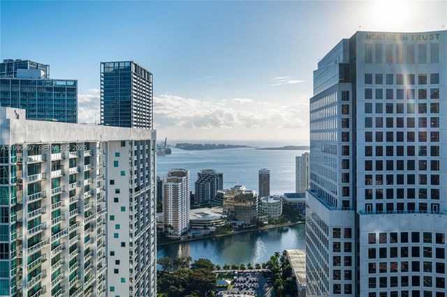 68 SE 6th St 3711, Miami, FL 33131