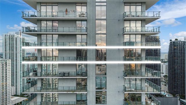 68 SE 6th St 3711, Miami, FL 33131