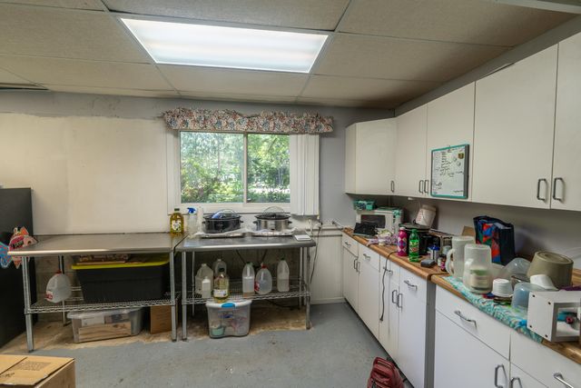 3570 E Sternberg Road, Fruitport, MI 49415