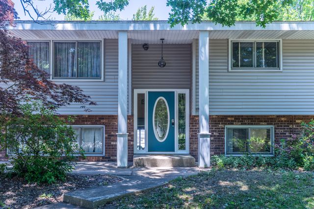 3570 E Sternberg Road, Fruitport, MI 49415