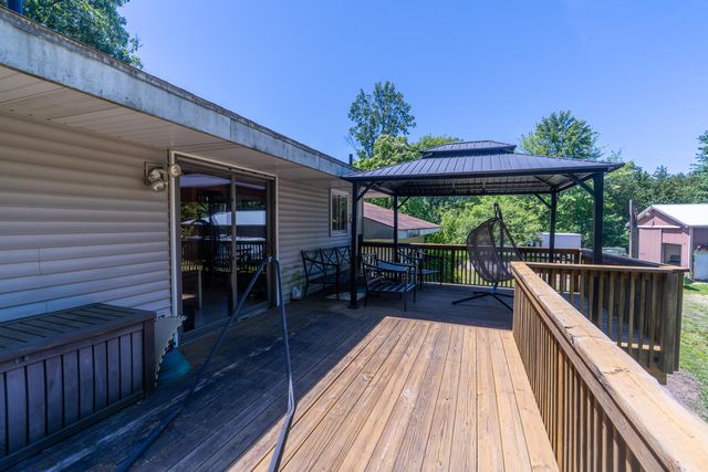 3570 E Sternberg Road, Fruitport, MI 49415