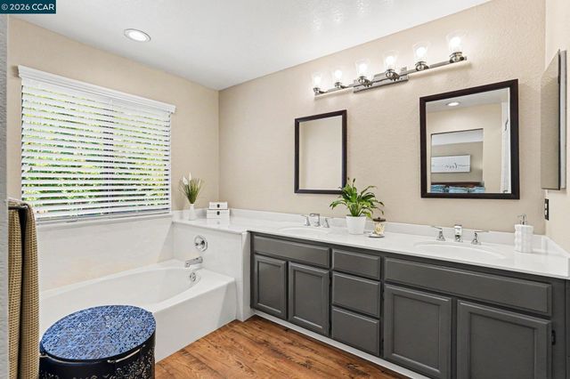 2259 Foxhill Dr, Martinez, CA 94553