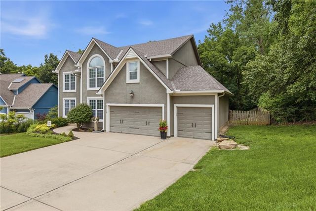 5710 Pflumm Road, Shawnee, KS 66216