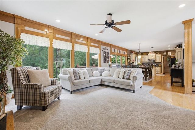 5710 Pflumm Road, Shawnee, KS 66216
