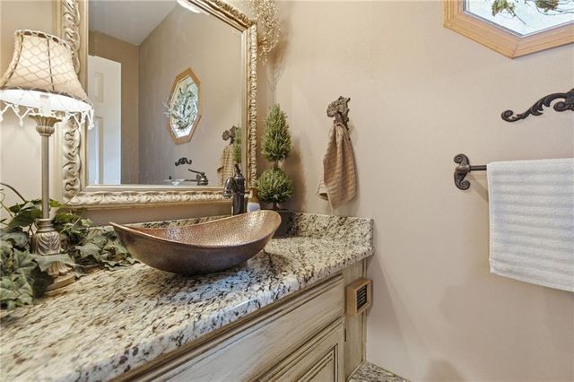 5710 Pflumm Road, Shawnee, KS 66216