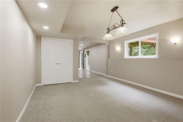 5710 Pflumm Road, Shawnee, KS 66216