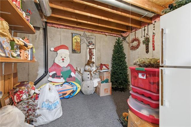 5710 Pflumm Road, Shawnee, KS 66216