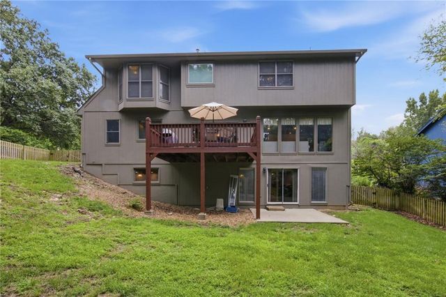 5710 Pflumm Road, Shawnee, KS 66216