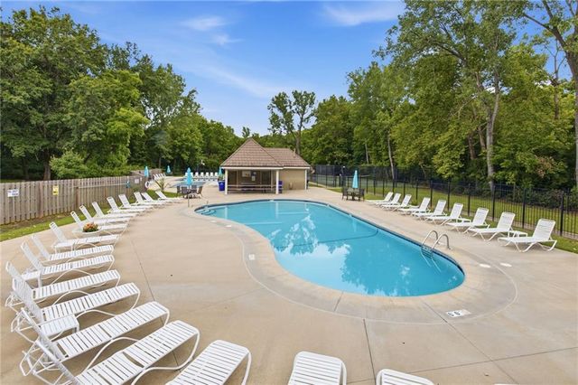5710 Pflumm Road, Shawnee, KS 66216