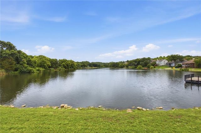 5710 Pflumm Road, Shawnee, KS 66216