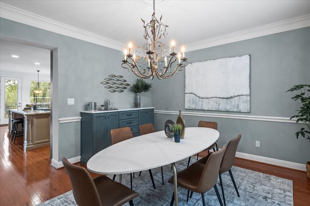 37 Waterfall DR, The Hills, TX 78738