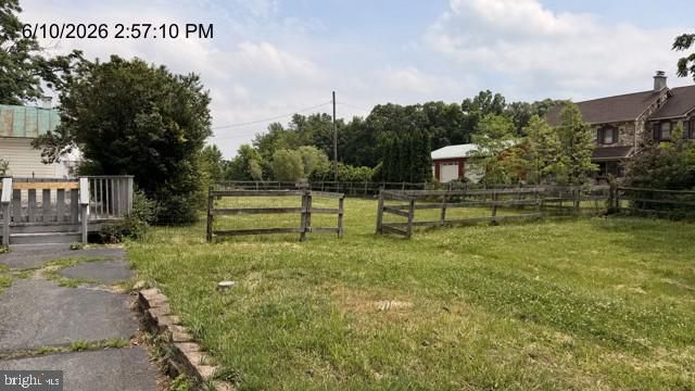 2060 ADAMS RD, East Greenville, PA 18041